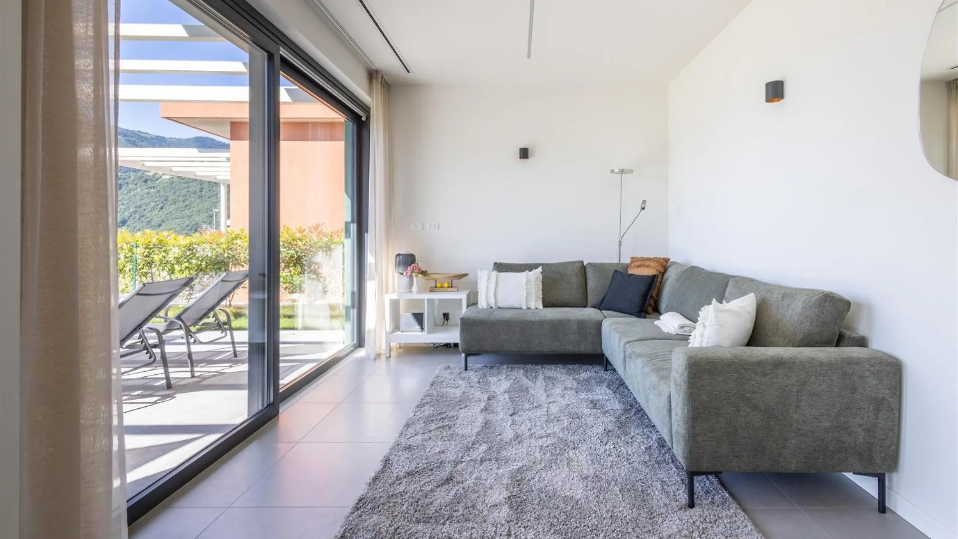 Iseolakerental - Villa Paradiseo Riva di Solto 0*,